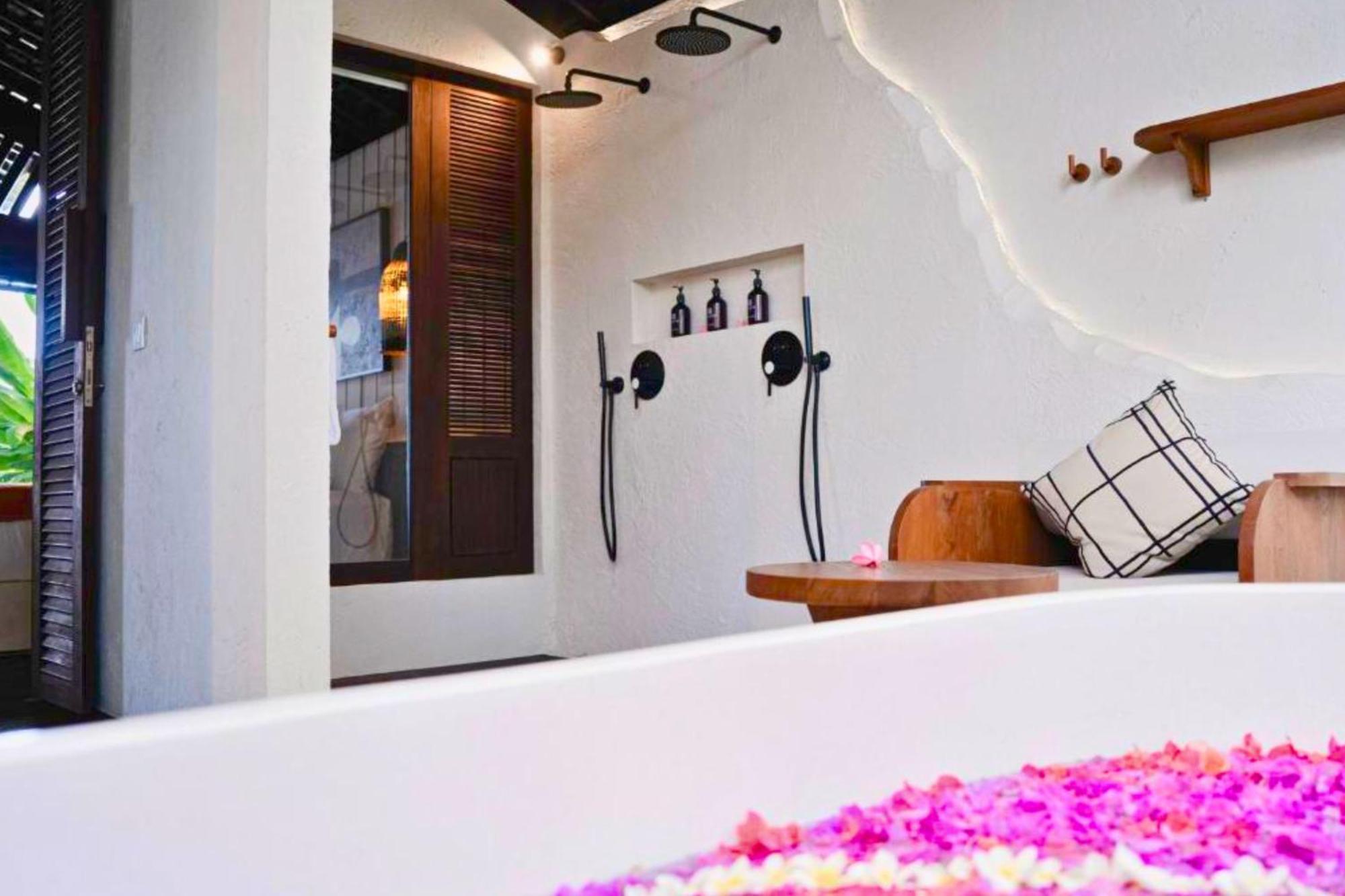 Nismara 2 Bedroom Pool Villa With Sea View Zn201 Bumbang エクステリア 写真