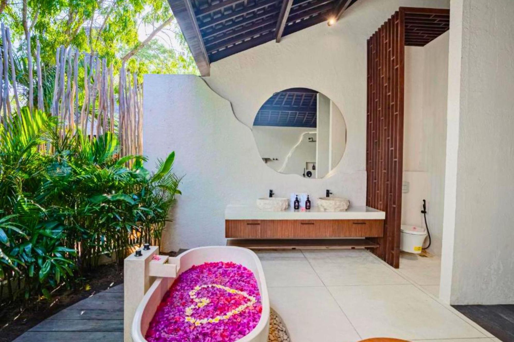 Nismara 2 Bedroom Pool Villa With Sea View Zn201 Bumbang エクステリア 写真